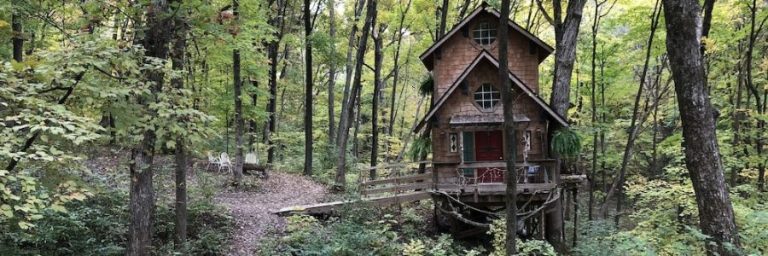 Treehouses Rentals in Indiana