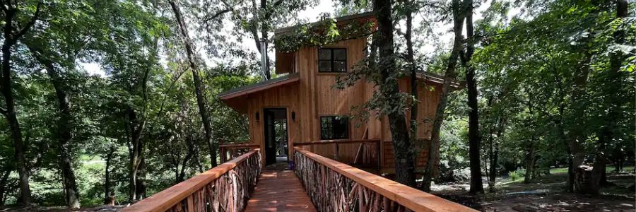 Unique Treehouse Rentals in Arkansas